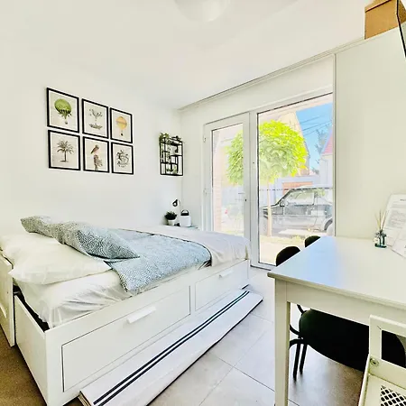 22 Apartment